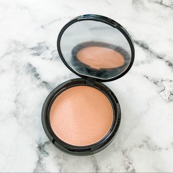 NEW NYX Illuminator Powder Narcissistic - Picture 2 of 4